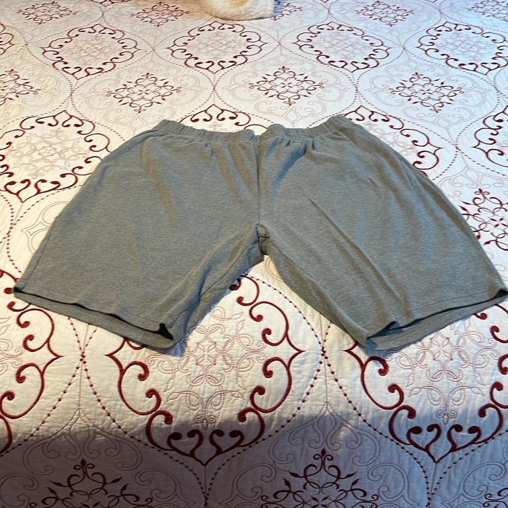 Plus size knit short